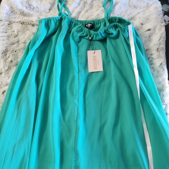 MISSGUIDED Petite mesh maxi dress - Picture 3 of 4